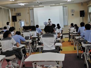 【中】中学2年　Reading　Show