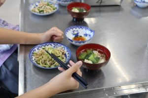 【中】中学2年生 調理実習
